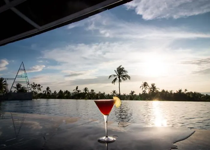 Hotel Fox Bali 4*